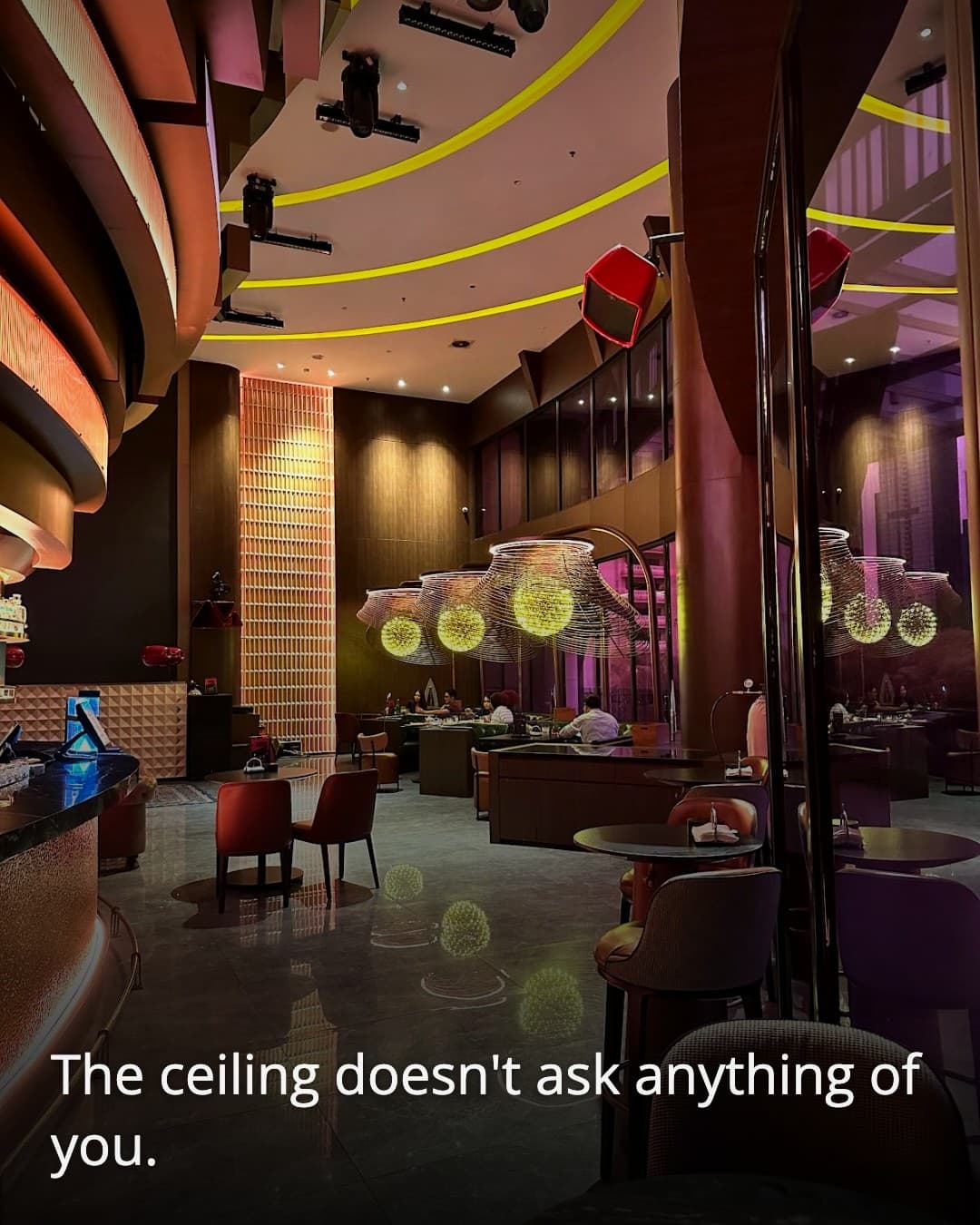 AM Lounge Jakarta ceiling