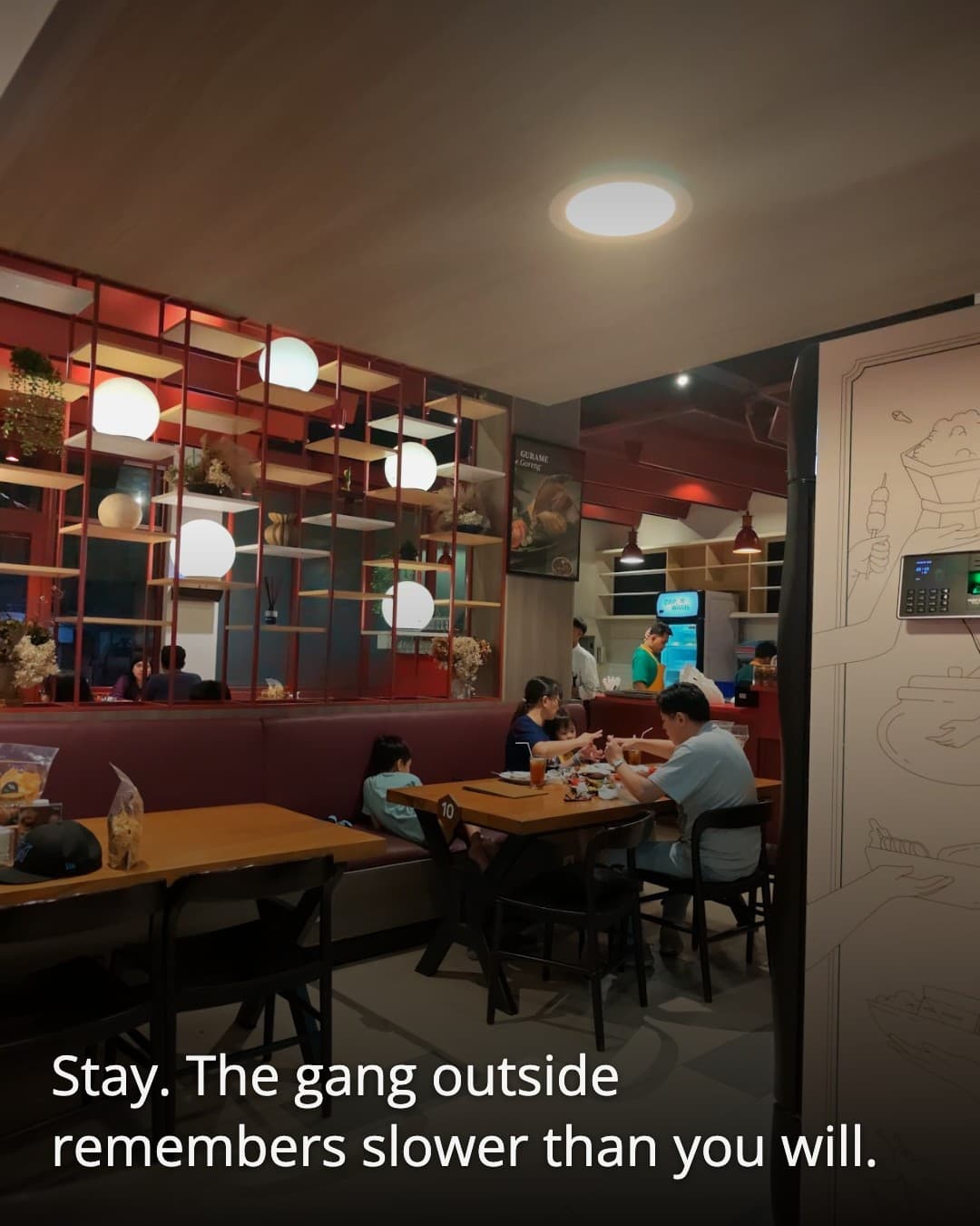 Dapur Waris Kelapa Gading dining room ceiling light